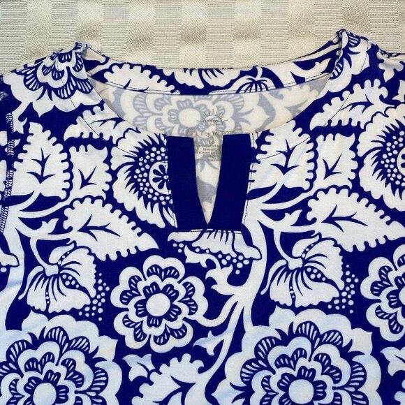 T By TALBOTS Blue Floral UPF 50+ Sun Protection Stretch Knit Top Lp PETITE - Picture 12 of 14